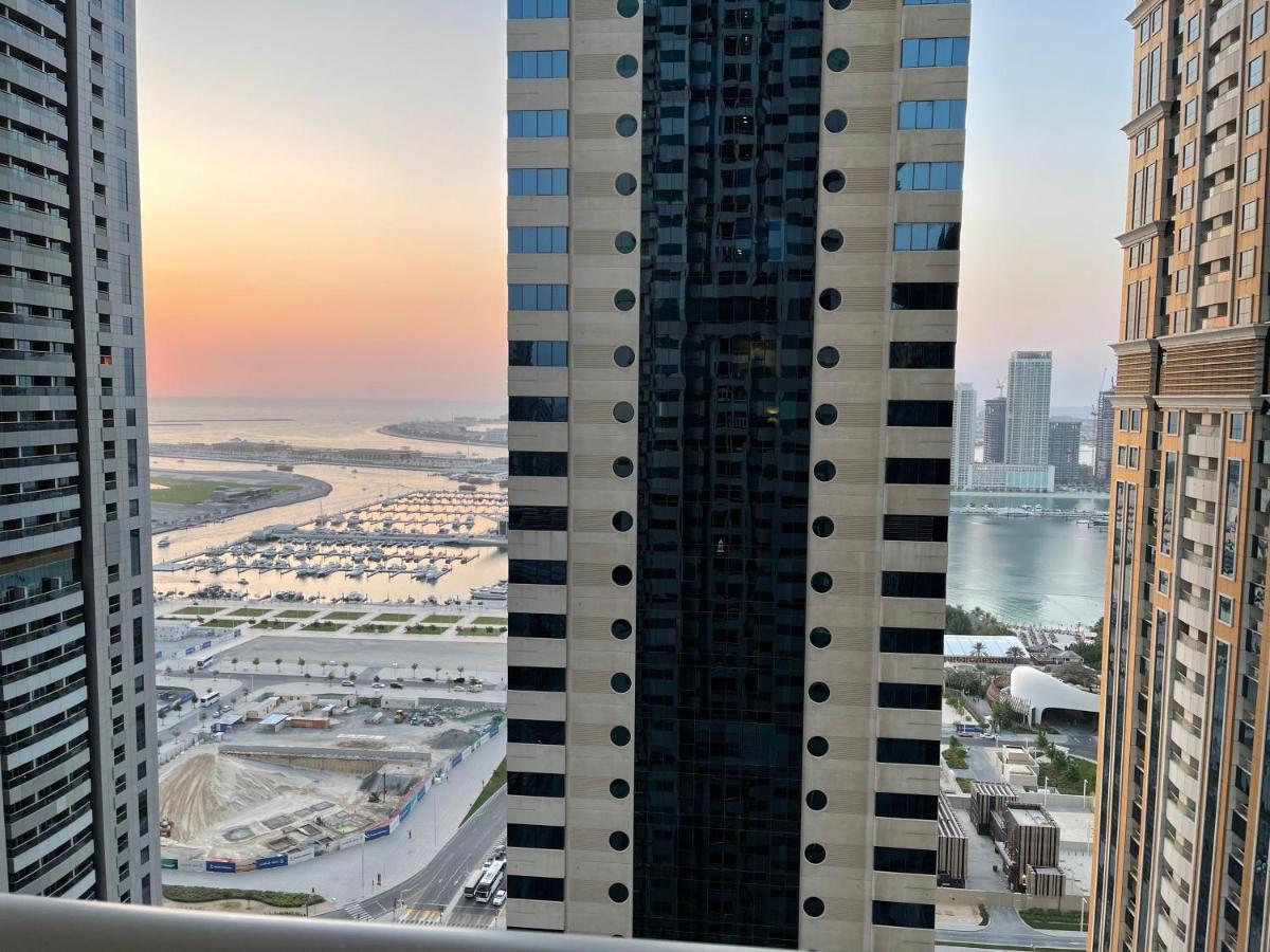 Sea View 1Br Apartment - Marina Pinnacle Dubai Exterior photo