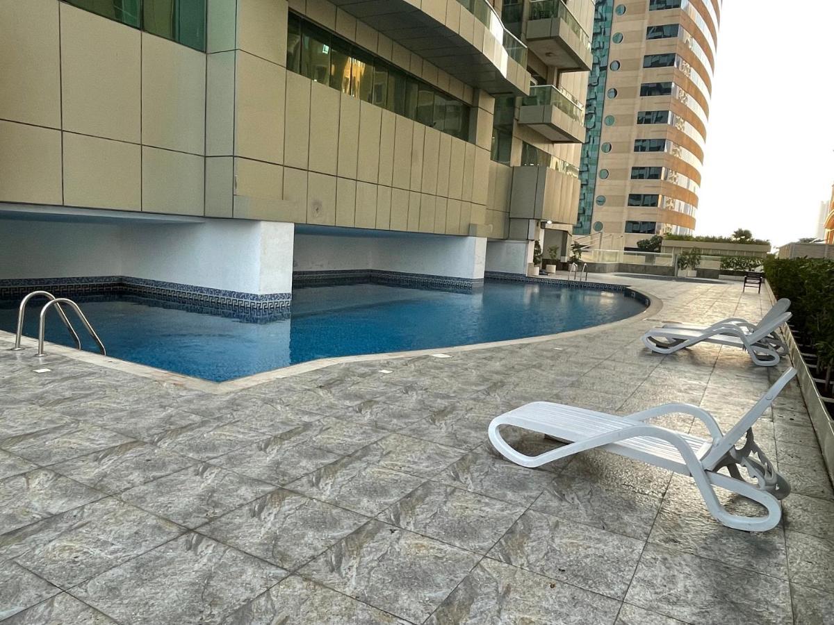 Sea View 1Br Apartment - Marina Pinnacle Dubai Exterior photo