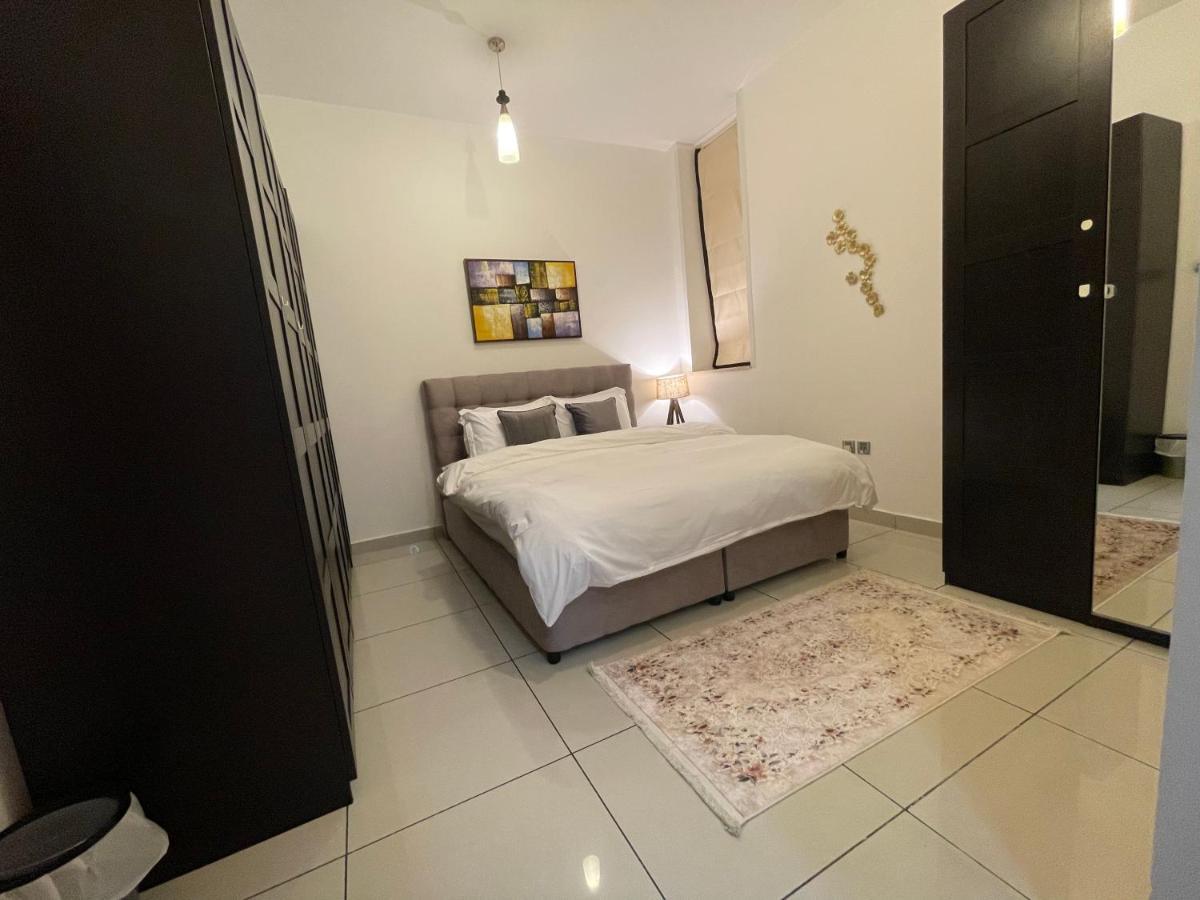 Sea View 1Br Apartment - Marina Pinnacle Dubai Exterior photo