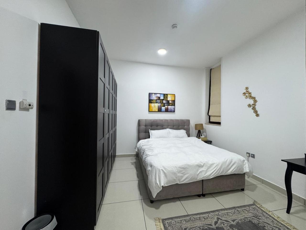 Sea View 1Br Apartment - Marina Pinnacle Dubai Exterior photo