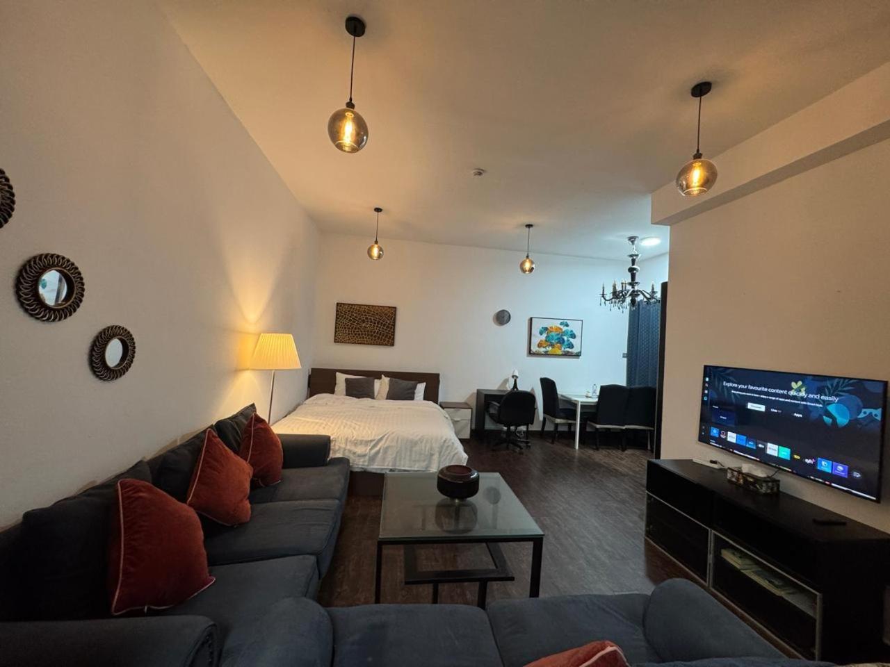 Sea View 1Br Apartment - Marina Pinnacle Dubai Exterior photo