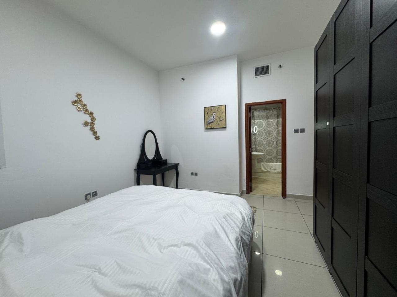 Sea View 1Br Apartment - Marina Pinnacle Dubai Exterior photo